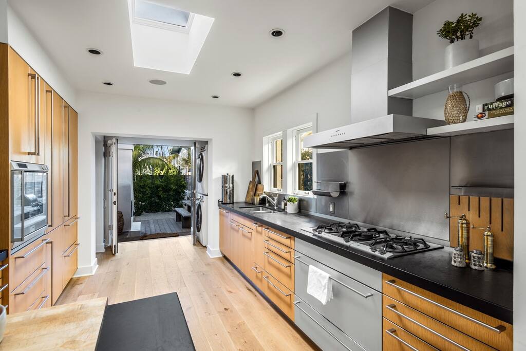 Los Angeles Home 1006725