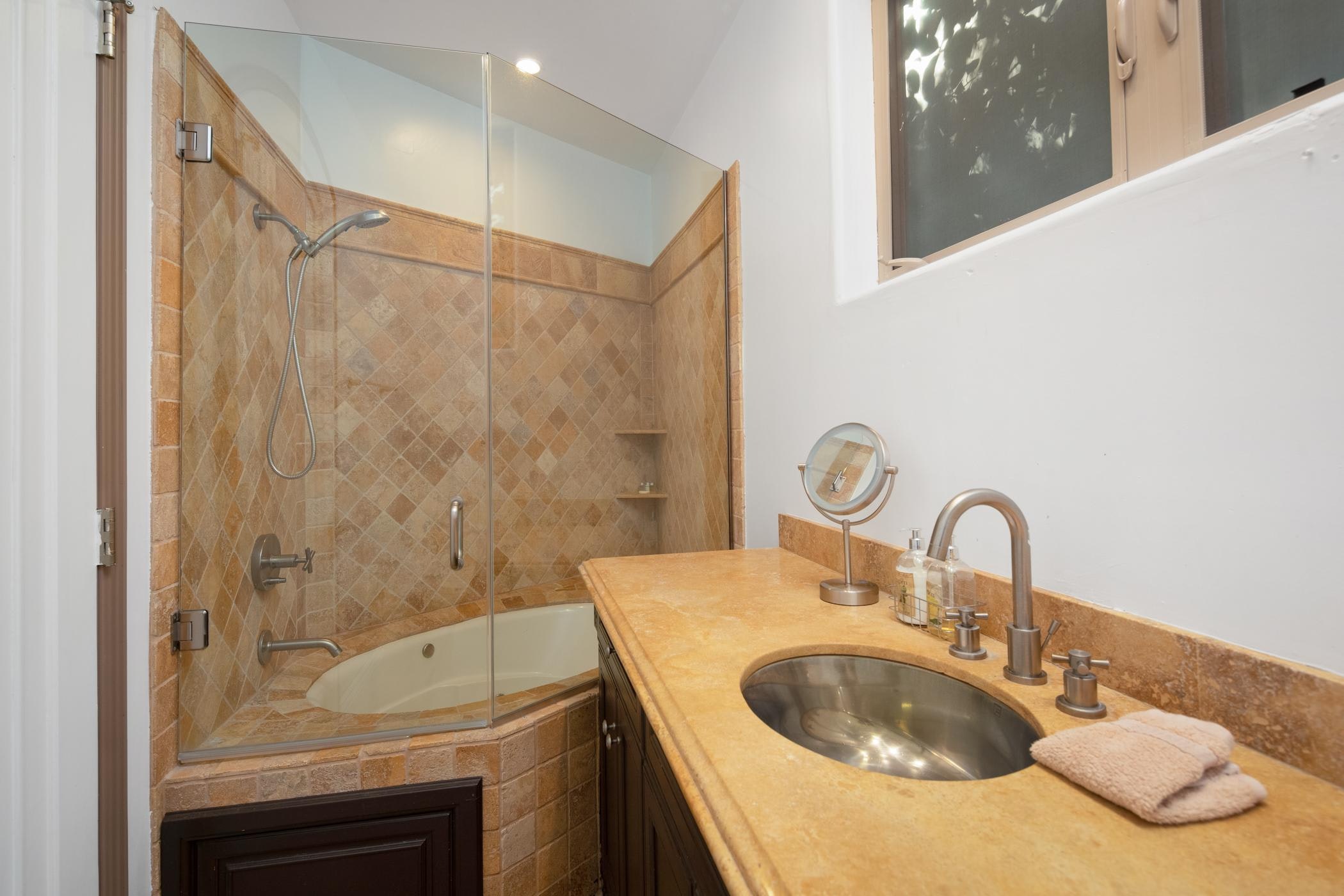 Los Angeles Home 1006726