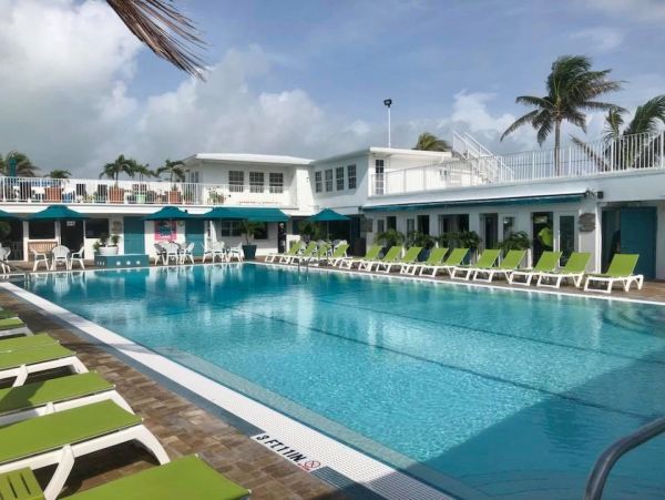 Key Colony Vacation Duplex Three Bedrooms Walk To Beach