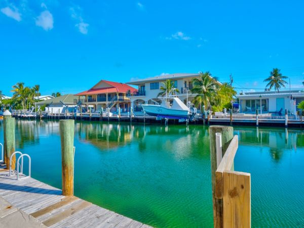 Key Colony Vacation Duplex Three Bedrooms Walk To Beach