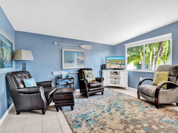 Key Colony Vacation Duplex Three Bedrooms Walk To Beach