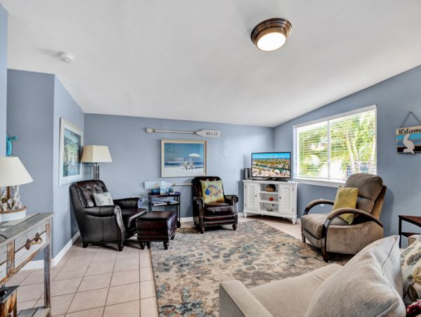 Key Colony Vacation Duplex Three Bedrooms Walk To Beach