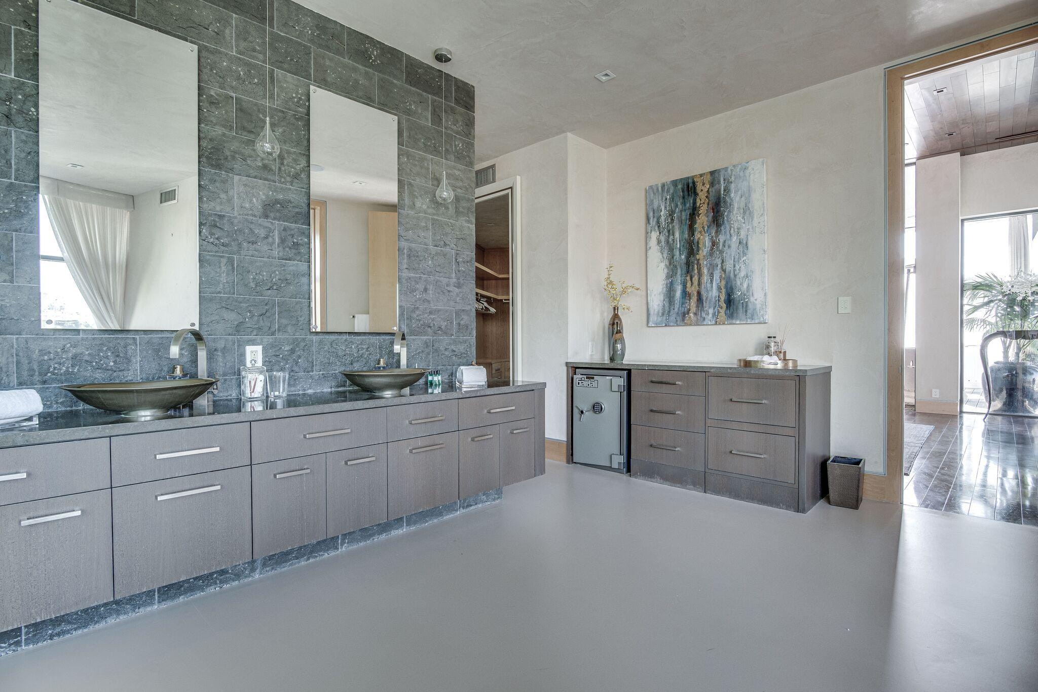 Los Angeles Home 1006747