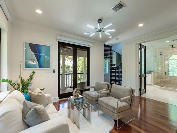Gorgeous Fort Lauderdale Vacation Home with Pool Canal Front