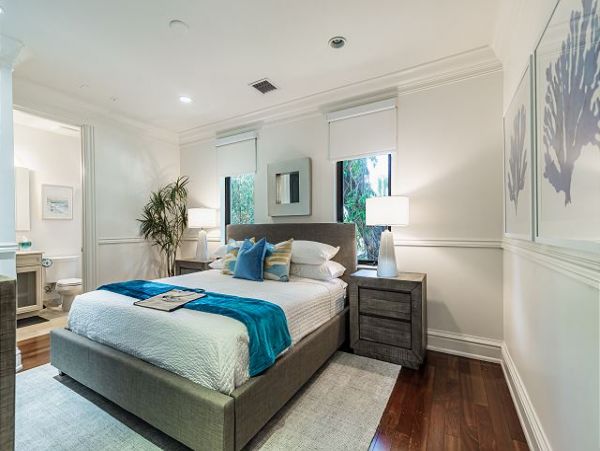 Gorgeous Fort Lauderdale Vacation Home with Pool Canal Front