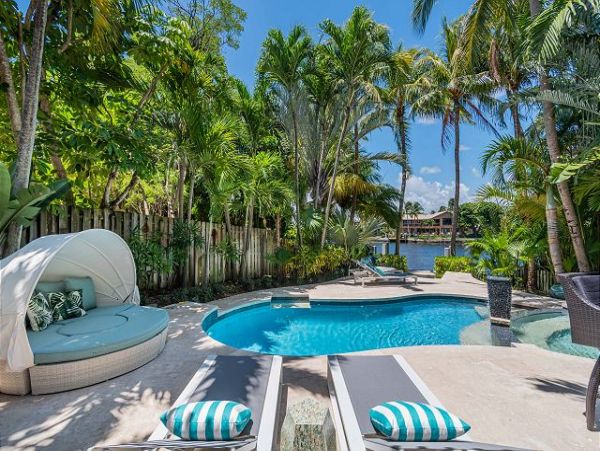Gorgeous Fort Lauderdale Vacation Home with Pool Canal Front