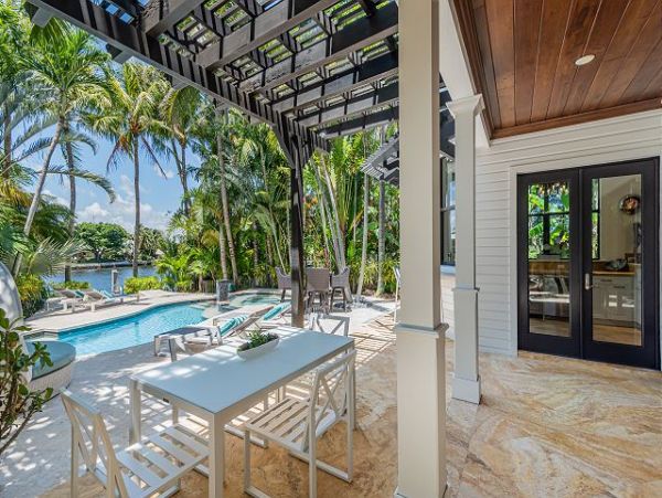 Gorgeous Fort Lauderdale Vacation Home with Pool Canal Front