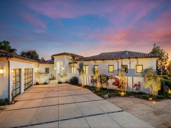 Santa Barbara Contemporary Vacation Home