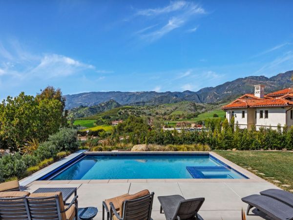 Santa Barbara Contemporary Vacation Home