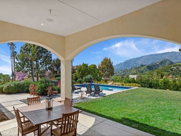Santa Barbara Contemporary Vacation Home