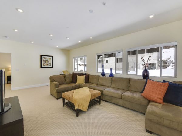 Brighton Home 1006776
