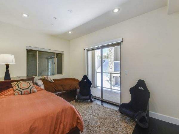 Brighton Home 1006776