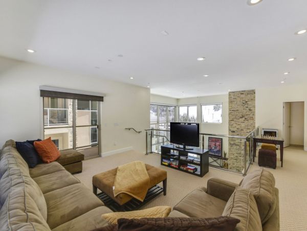Brighton Home 1006776