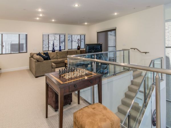 Brighton Home 1006776