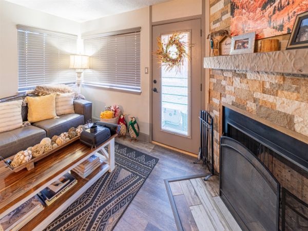 Brighton Home 1006779