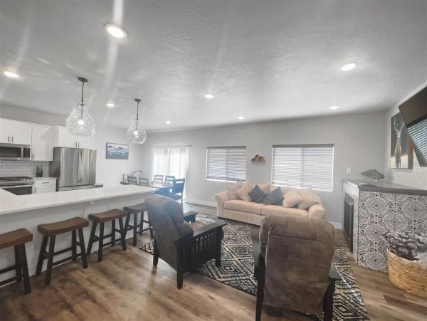 Brighton Home 1006782