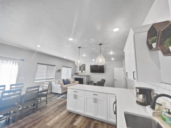 Brighton Home 1006782