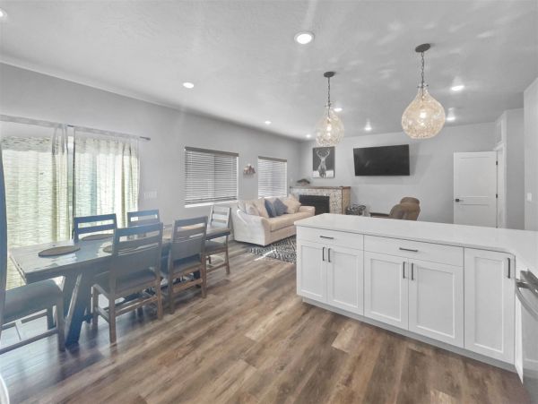 Brighton Home 1006782