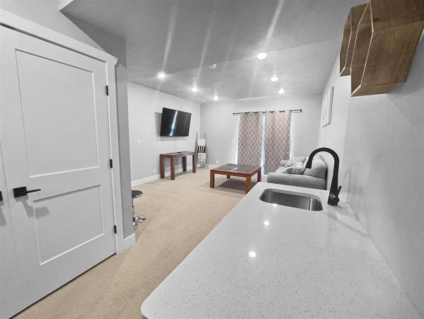 Brighton Home 1006782