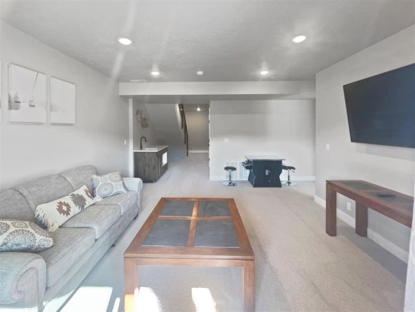 Brighton Home 1006782