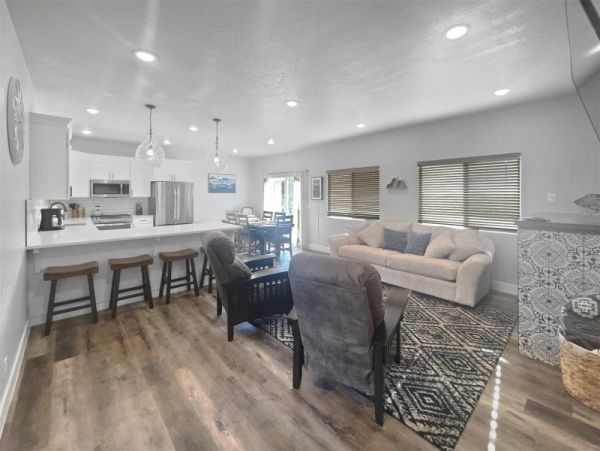 Brighton Home 1006782