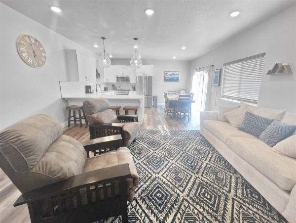 Brighton Home 1006782