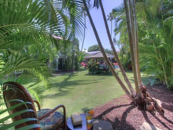 Lahaina Vacation Condo Two Bedroom Sleeps 5 Guests