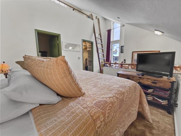 Brighton Home 1006803