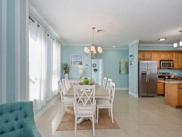Fort Myers 5 Bedroom Home Heated Pool & Screened Lanai