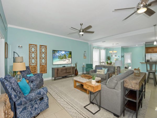 Fort Myers 5 Bedroom Home Heated Pool & Screened Lanai