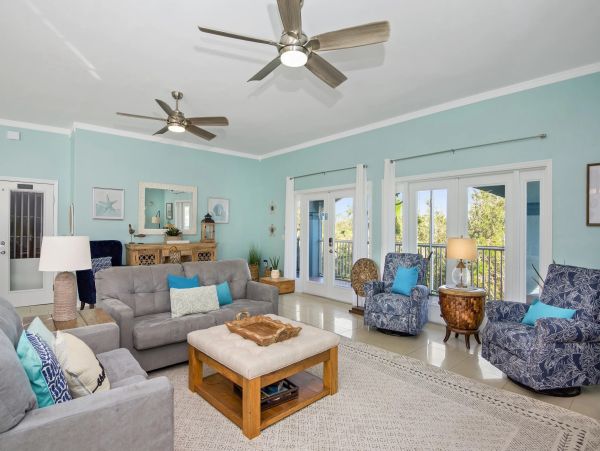 Fort Myers 5 Bedroom Home Heated Pool & Screened Lanai