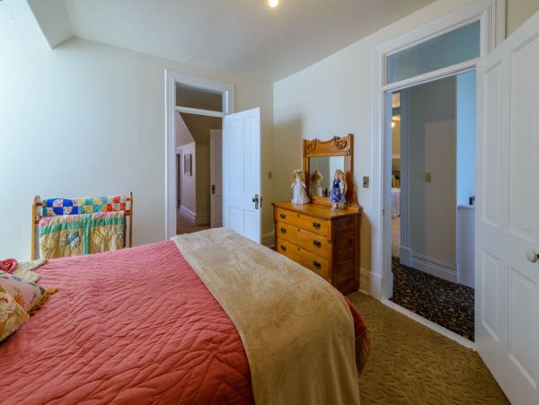 Brighton Home 1006820