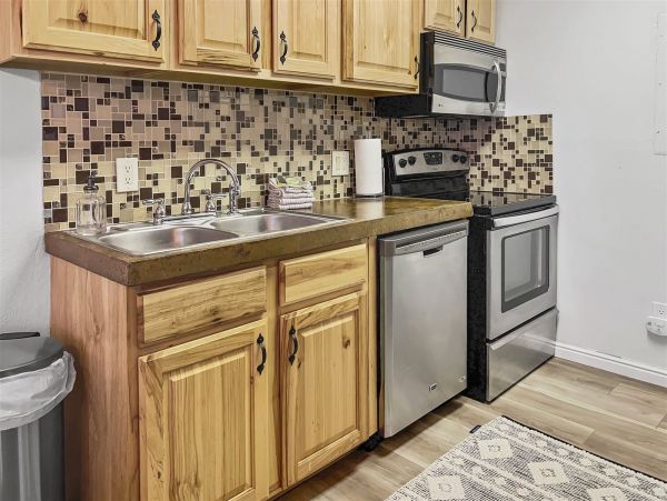 Brighton Home 1006822