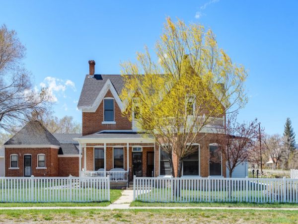 Brighton Home 1006843