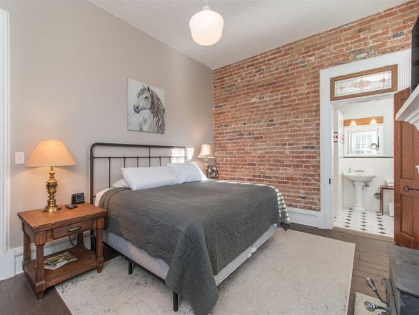 Brighton Home 1006843