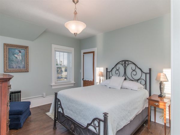 Brighton Home 1006843