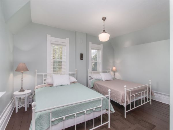 Brighton Home 1006843