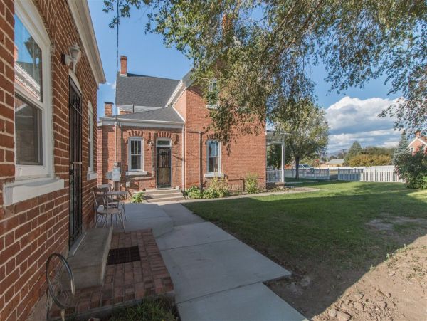 Brighton Home 1006843