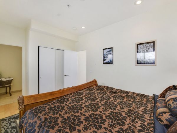 Brighton Home 1006844