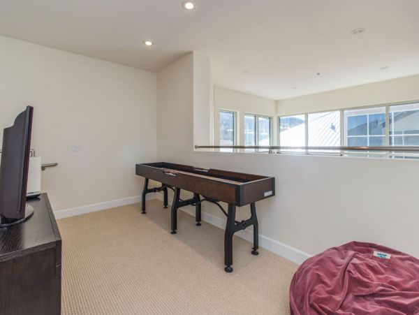 Brighton Home 1006844