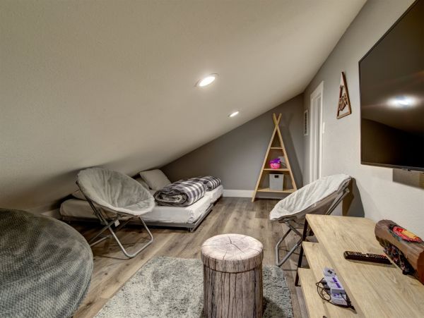 Brighton Home 1006871