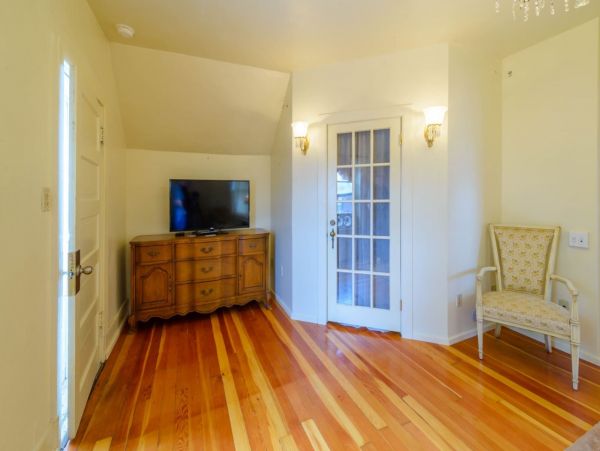 Brighton Home 1006875