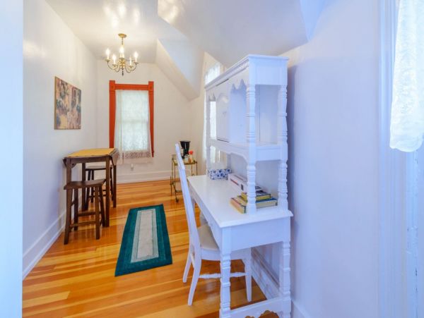 Brighton Home 1006875