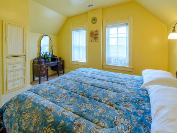 Brighton Home 1006875
