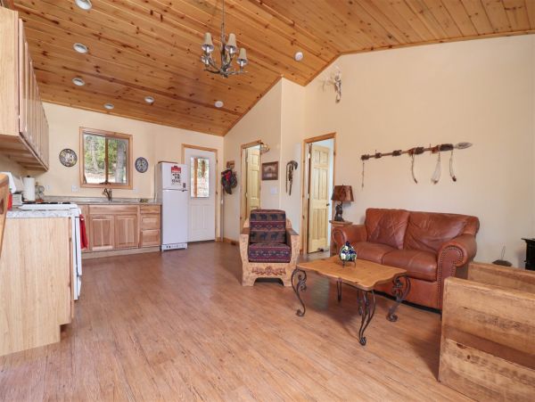 Brighton Home 1006877