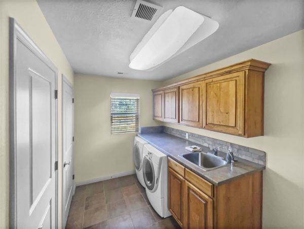 Brighton Home 1006898