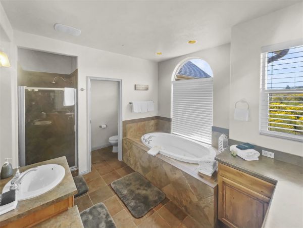 Brighton Home 1006898