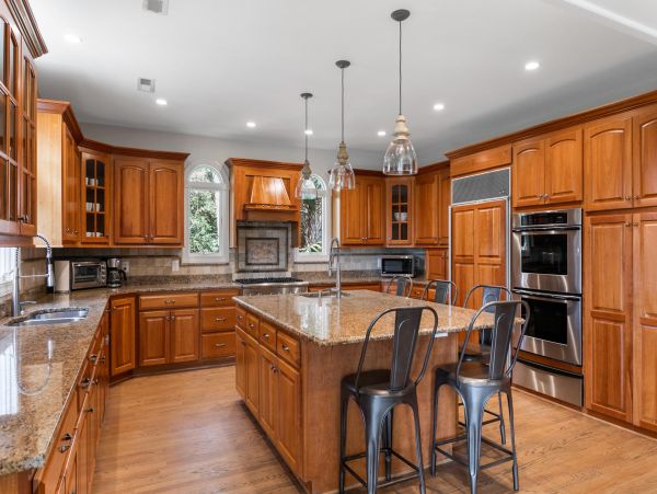 Perfect Carolina Getaway with 6 Bedrooms and Lagoon Views