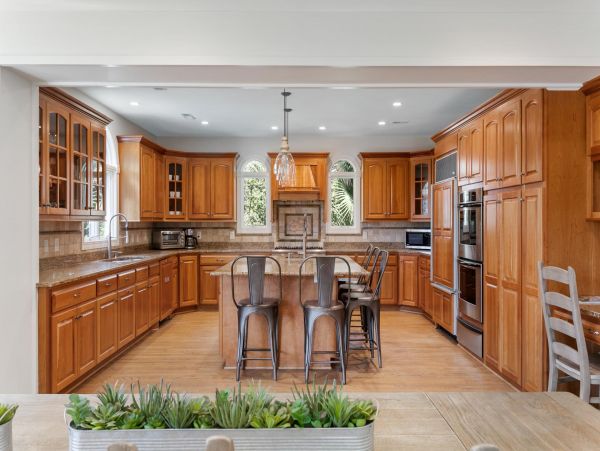 Perfect Carolina Getaway with 6 Bedrooms and Lagoon Views