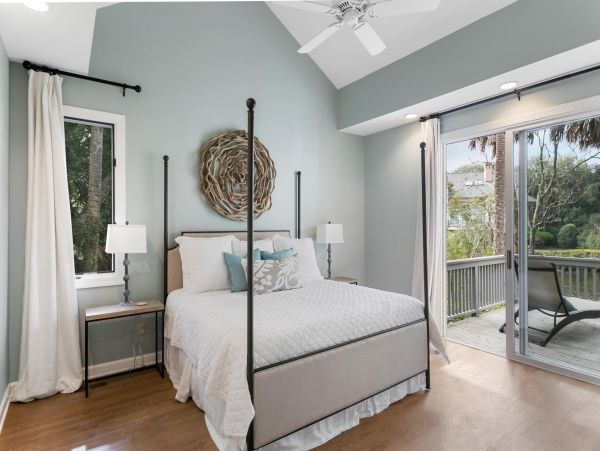 Perfect Carolina Getaway with 6 Bedrooms and Lagoon Views